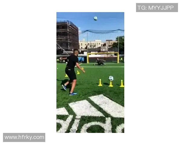 提升足球技能的最佳选择足球锻炼墙助你轻松练习技巧与反应速度